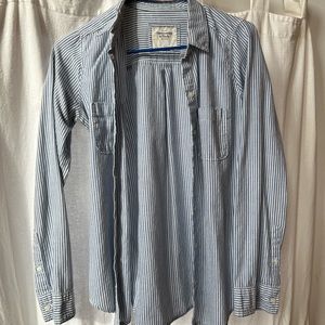 Abercrombie & Fitch small blue & white stripe women’s button down